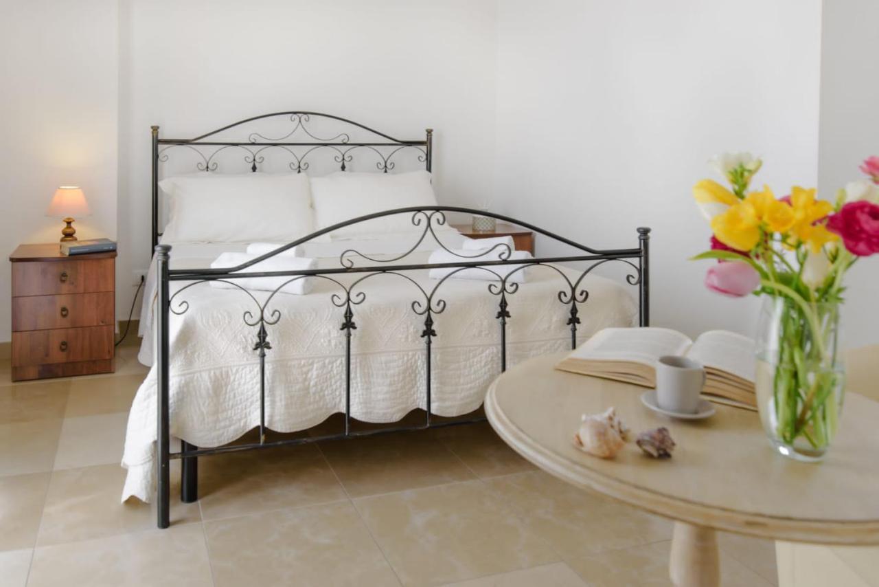 Bed and Breakfast Il Vicoletto à Pulsano Extérieur photo